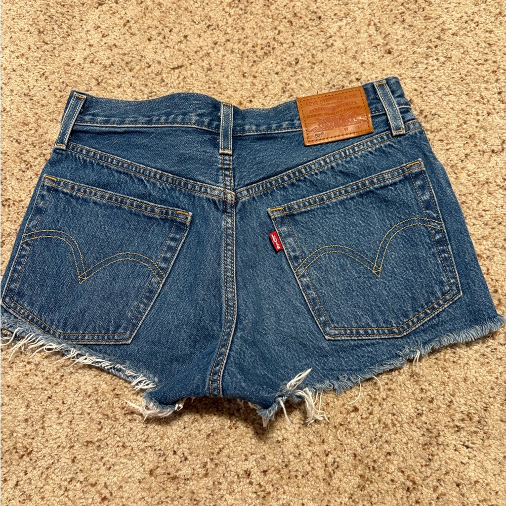 NWOT W24 Waist Levi's Blue Jean Shorts with Frayed Hem Button Fly